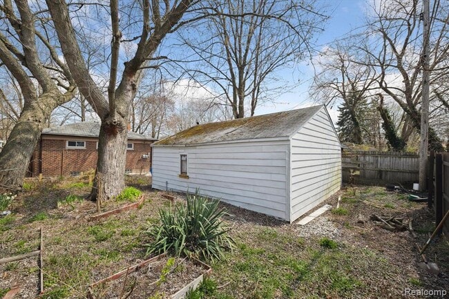 Building Photo - 452 Sunningdale Dr