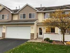 Building Photo - 3 Bedroom River Falls Townhome