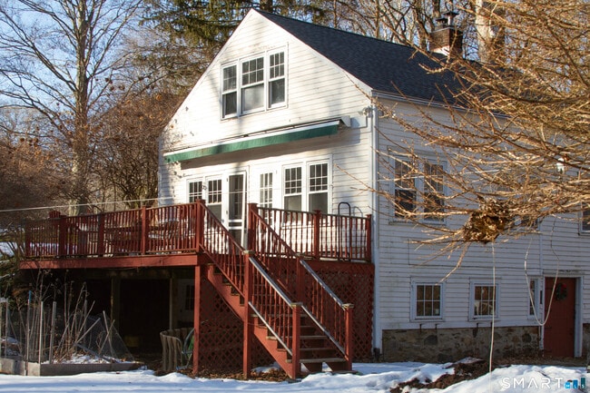 Building Photo - 21b Hoydens Hill Rd