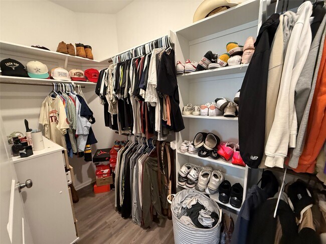 Building Photo - 2830 Paradise Rdg Wy