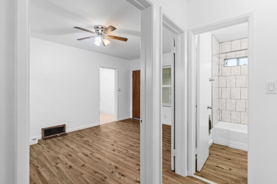 Building Photo - 3312 2nd St