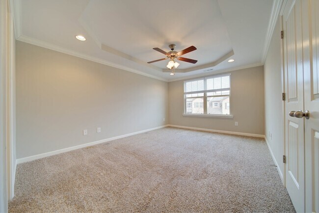 Building Photo - 226 Saxony Way