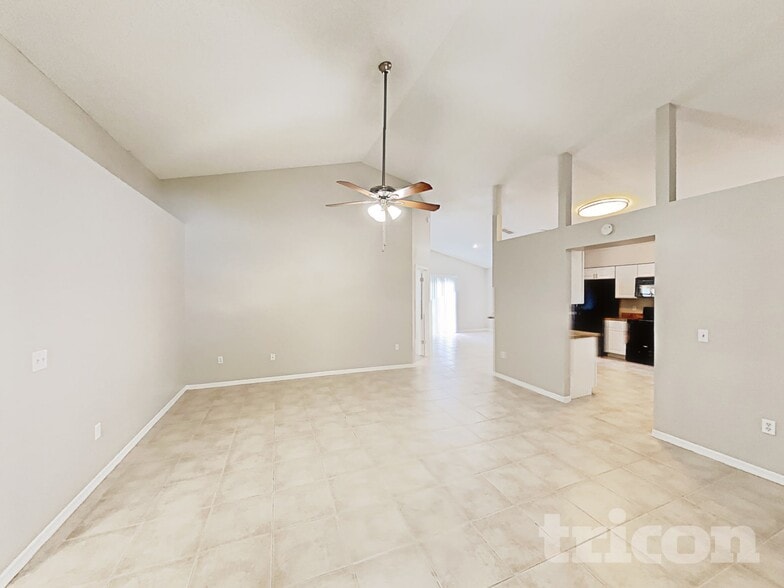 Building Photo - 134 N Aberdeen Cir