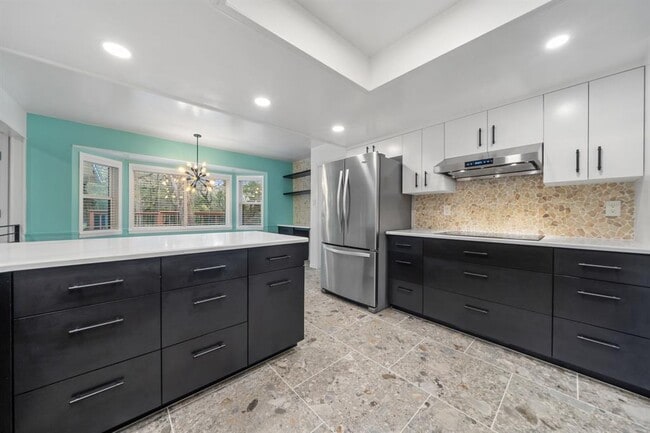 Building Photo - 2175 Park Rd