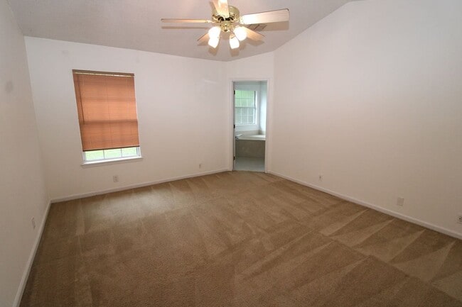 Building Photo - 107 Shearman Way