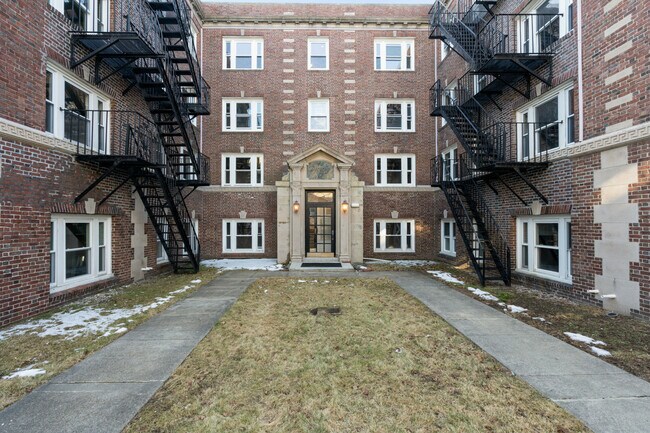 Building Photo - 41 Butler Rd