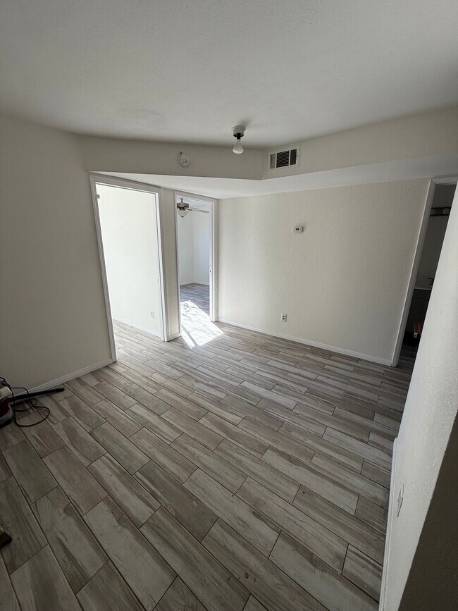 Living Room from Entrance - 118 W Santa Fe Ave