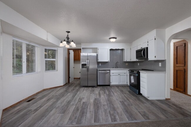Building Photo - Charming 3-Bedroom Duplex Minutes from JBL...