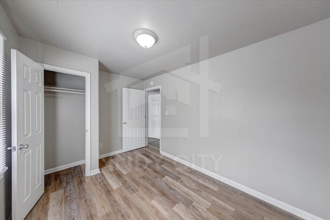 Building Photo - 3305 N Whittier Pl