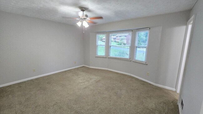 Building Photo - 5037 Camden Ct SW