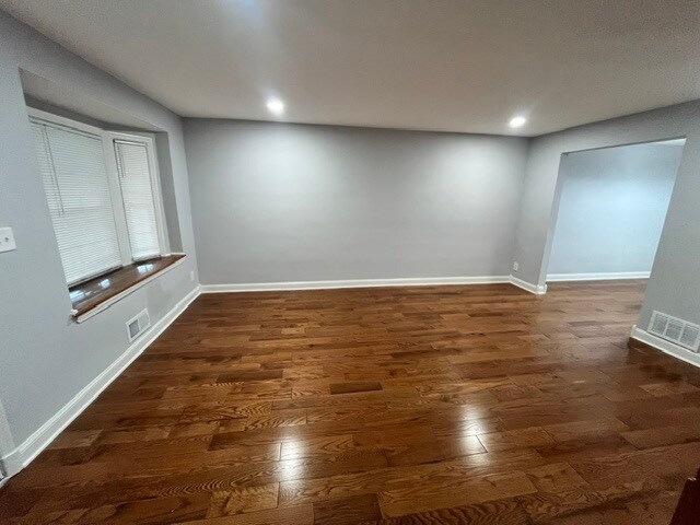 Building Photo - 421 Torner Rd
