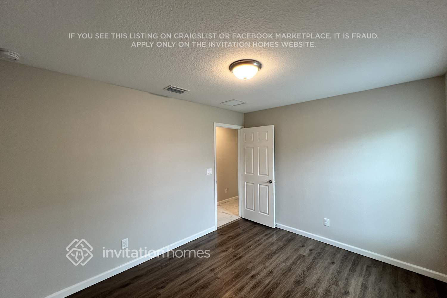 Building Photo - 857 SW Sail Terrace