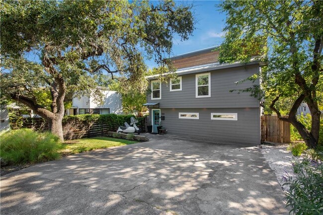 Building Photo - 1501 Brackenridge St