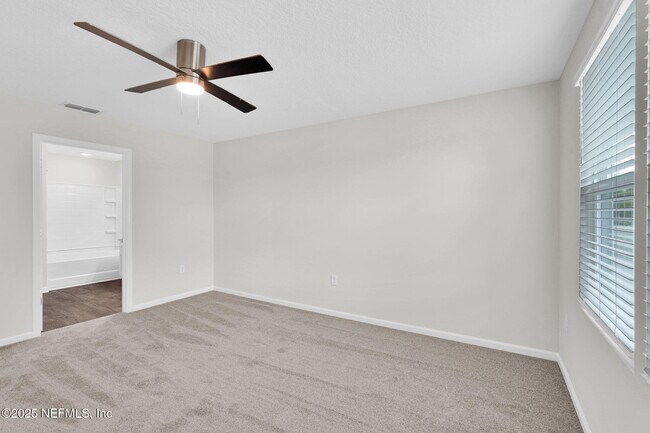 Building Photo - 1983 Pebble Point Dr