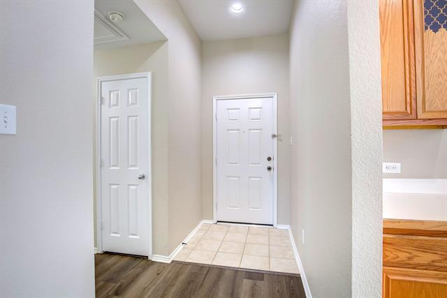 Building Photo - 1248 Round Pen Run