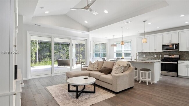 Building Photo - 652 Ocean Hammock Lp