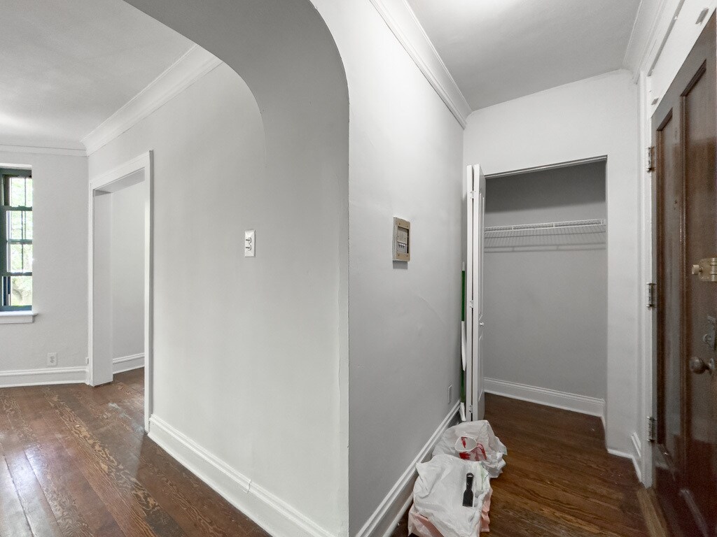 Building Photo - 4646 N Paulina St