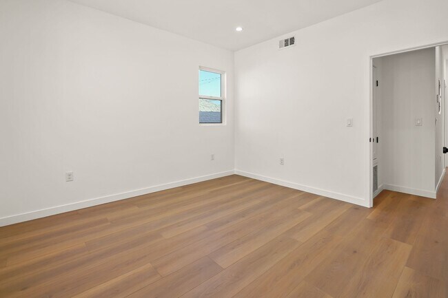 Building Photo - 1731 New Hampshire Ave