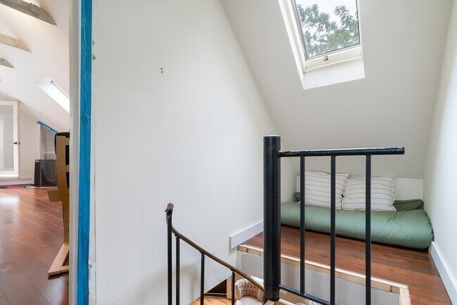 Building Photo - 59 Ackers Ave