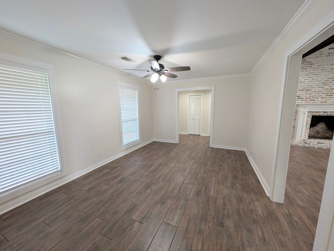 Building Photo - 531 Pine Hills Dr