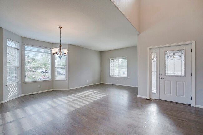 Building Photo - 6004 Nile Cir