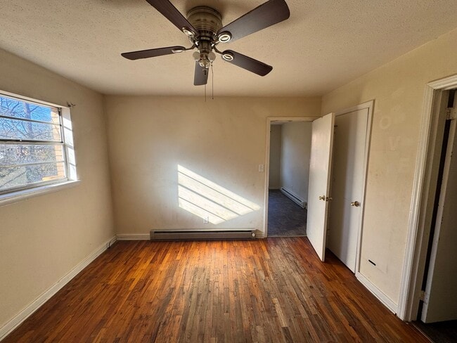 Building Photo - 132 Woodland Ave