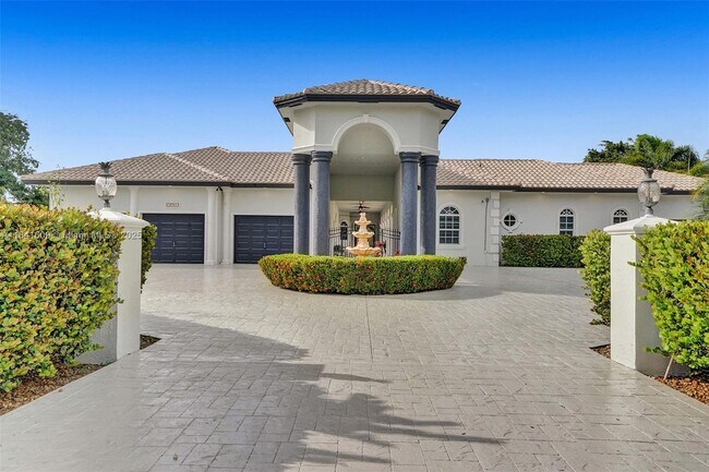 Building Photo - 13751 Pine Meadow Ct