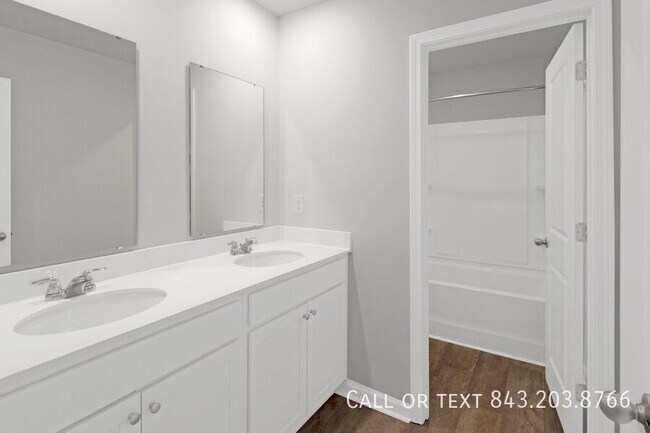 Building Photo - 148 Lagoona Dr
