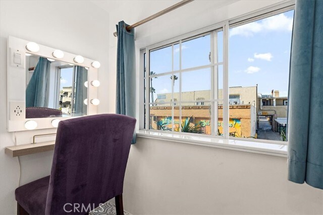 Building Photo - 2214 W Oceanfront