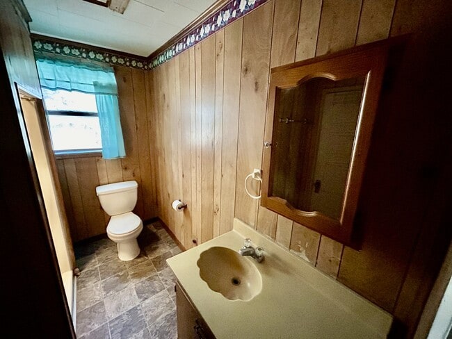 Building Photo - 18541 County Rd 1500