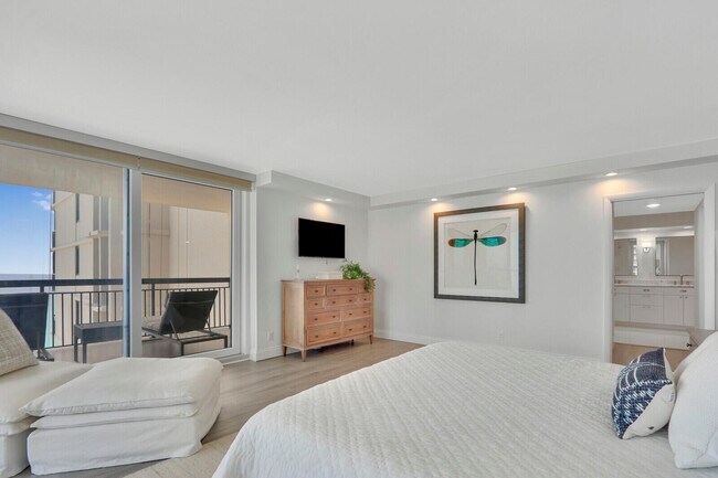 Building Photo - 5380 N Ocean Dr