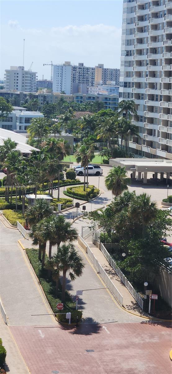 Building Photo - 1980 S Ocean Dr