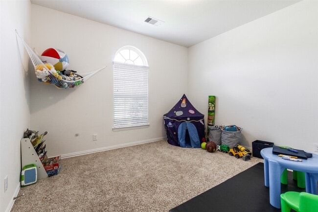 Building Photo - 6305 Rotherham St