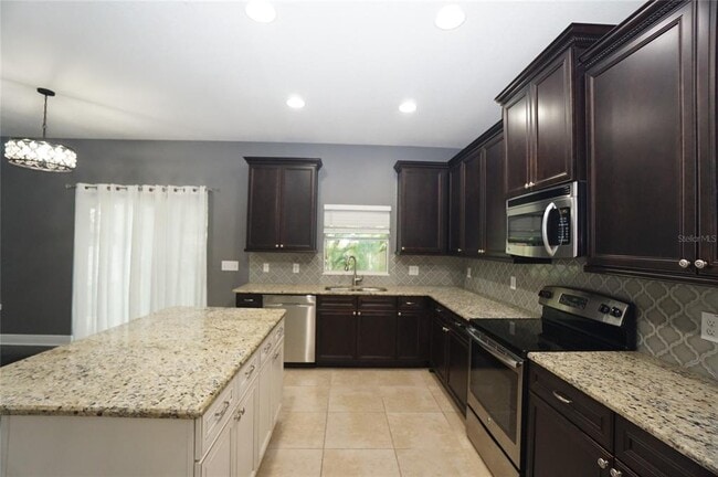 Building Photo - 7303 S Shamrock Rd