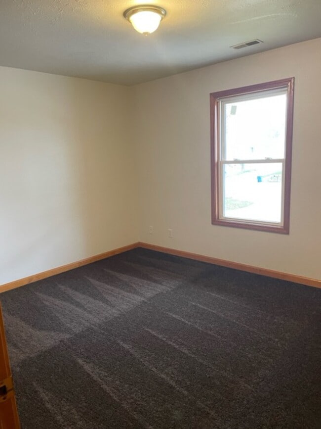 Building Photo - 817 Antler Drive