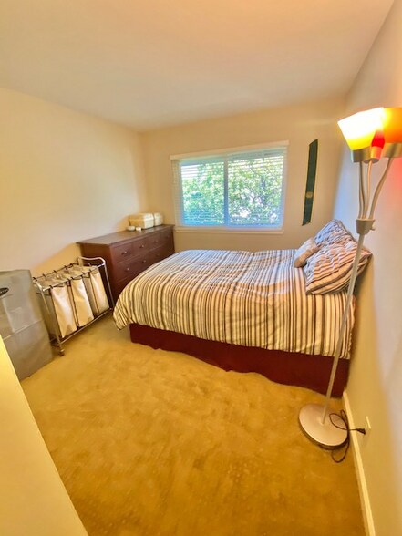 Building Photo - 1223 Cortez Dr