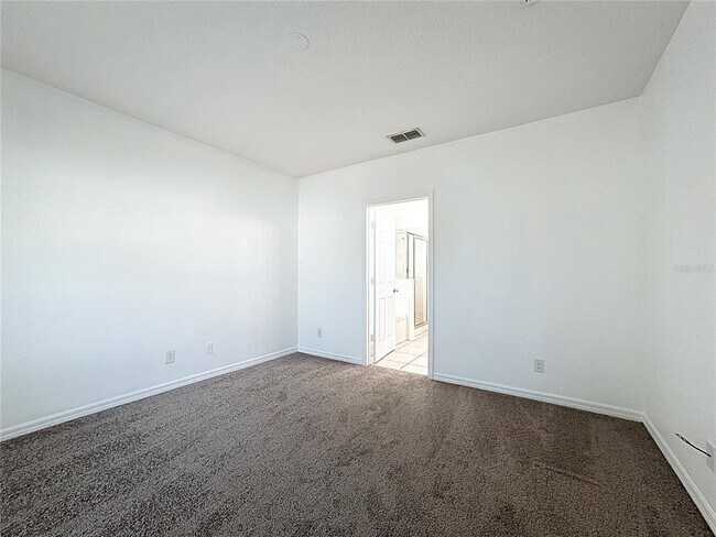 Building Photo - 662 Vitoria Rd