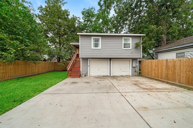 Building Photo - 6923 Avenue F
