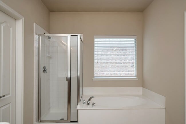 Building Photo - **Home Sweet Home**