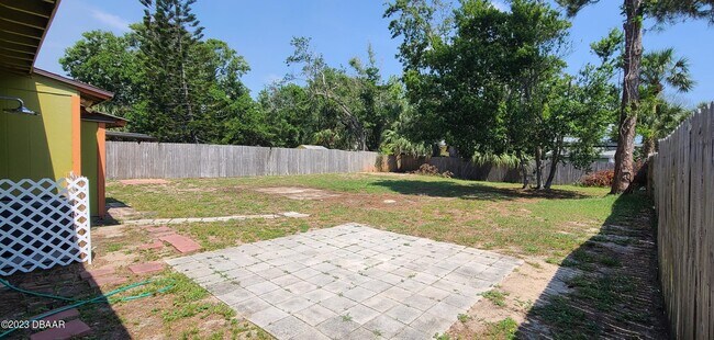 Building Photo - 315 Golf Blvd