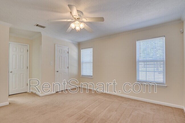 Building Photo - 324 Hornhead Dr