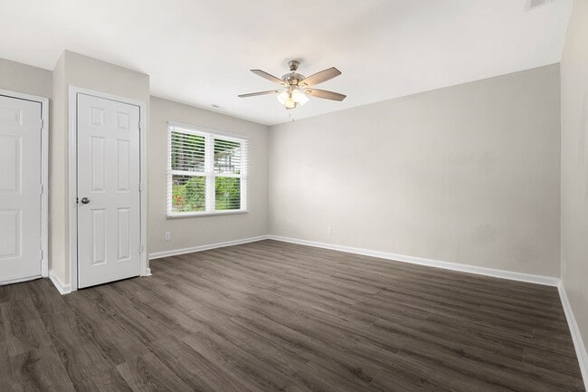 Building Photo - Single Family Home- Walking Distance to NC...