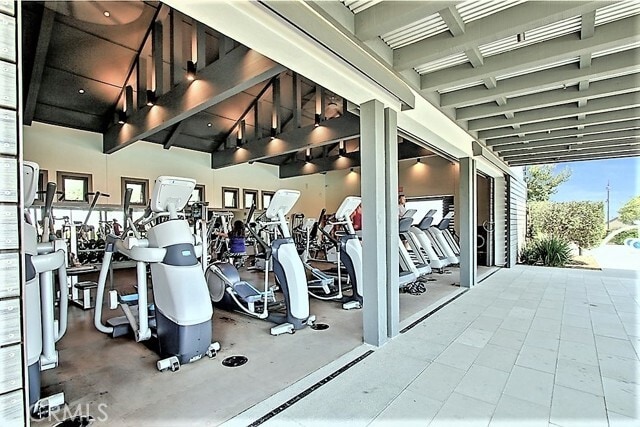 Building Photo - 2 Adelfa St