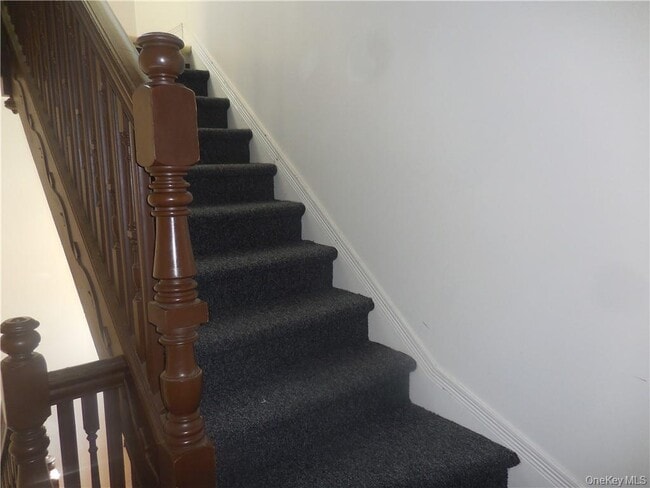 Building Photo - 223 Hudson St