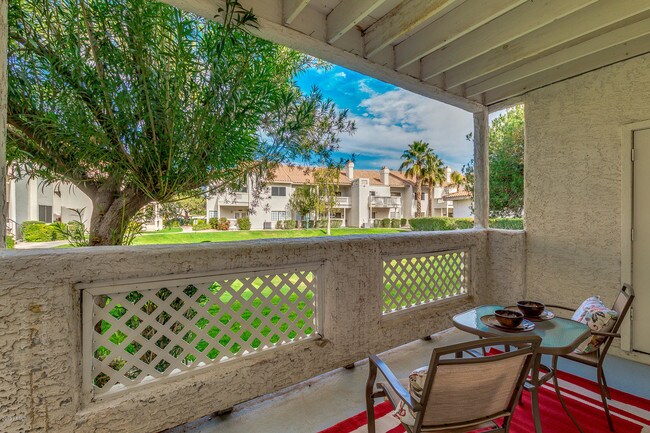 Primary Photo - 930 N Mesa Dr