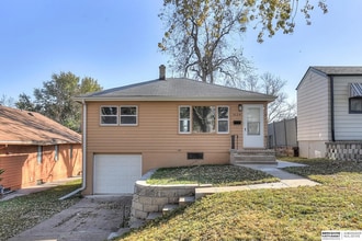 Building Photo - Fully Renovated Florence Gem with Modern Finishes & Historic Charm
