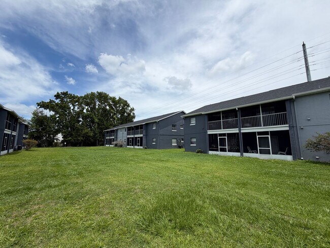Building Photo - PRICE DROP! Orlando: 2BD/ 2BA - A Bright, Comfortable Home Designed for Everyday Living! WASHER &...