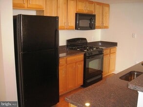 Building Photo - 414 Water St