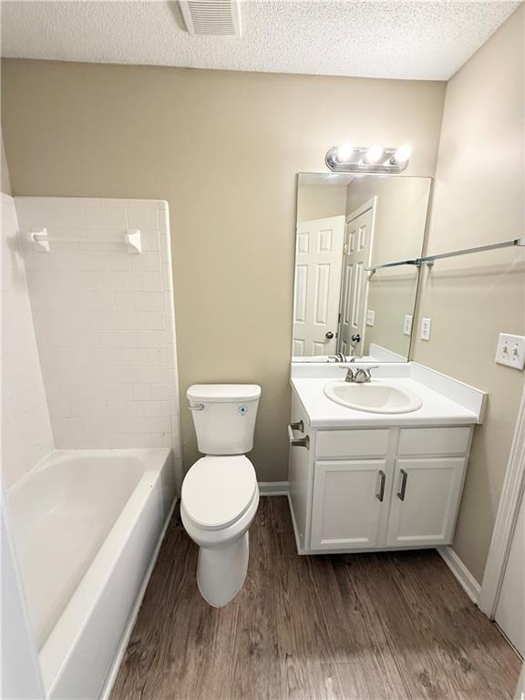 Building Photo - 1609 Heyford Cir NW