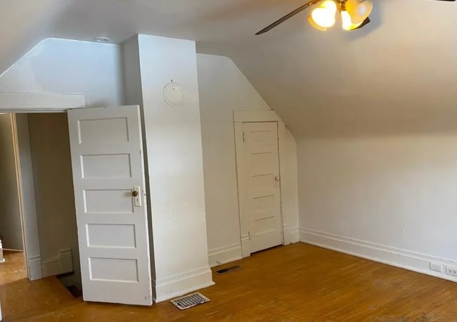 Building Photo - 4 Bedroom 2 Bath in Townsend!